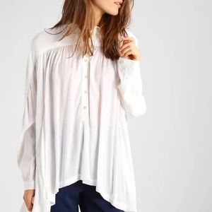 NWT Free People Lovely Day Button Down